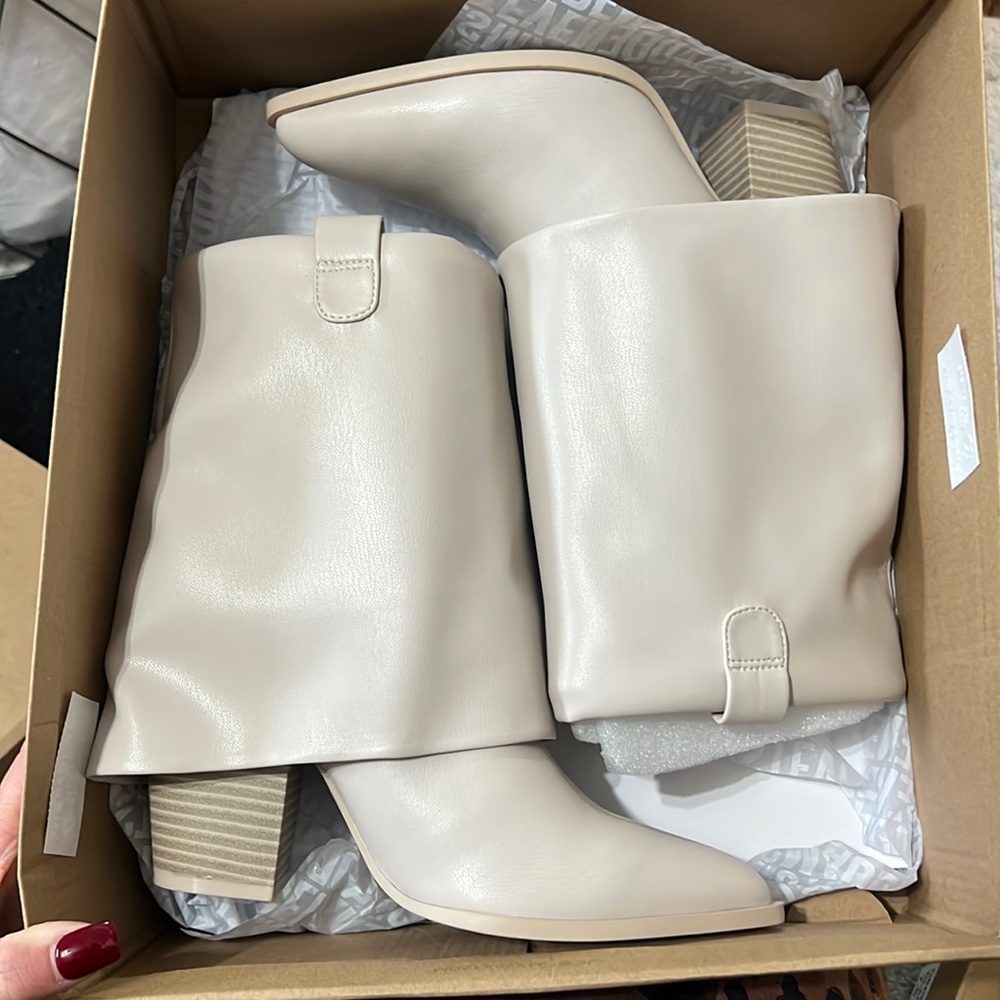 STEVE MADDEN LARK BONE BOOTIES 7.5 NBW